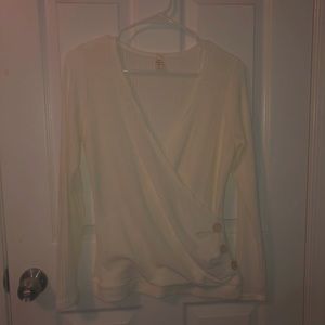 NEVER WORN BEFORE SUPER CUTE FALL TOP